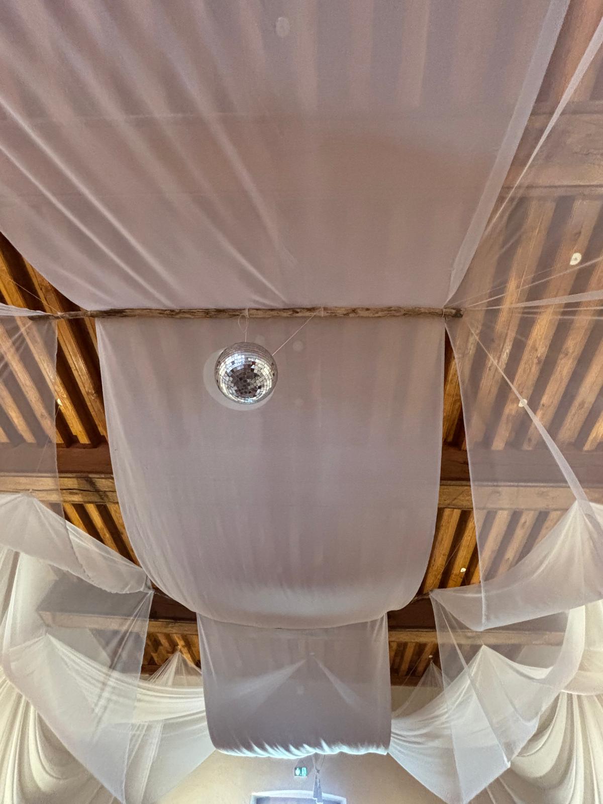 Château Perche — ceiling